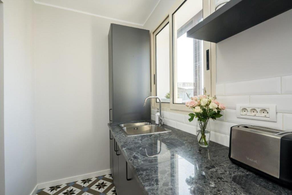 Downtown Modern - 2Br Apartment Bucharest Exterior photo